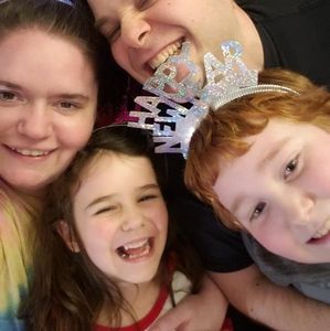 Meet your Posher, Holly